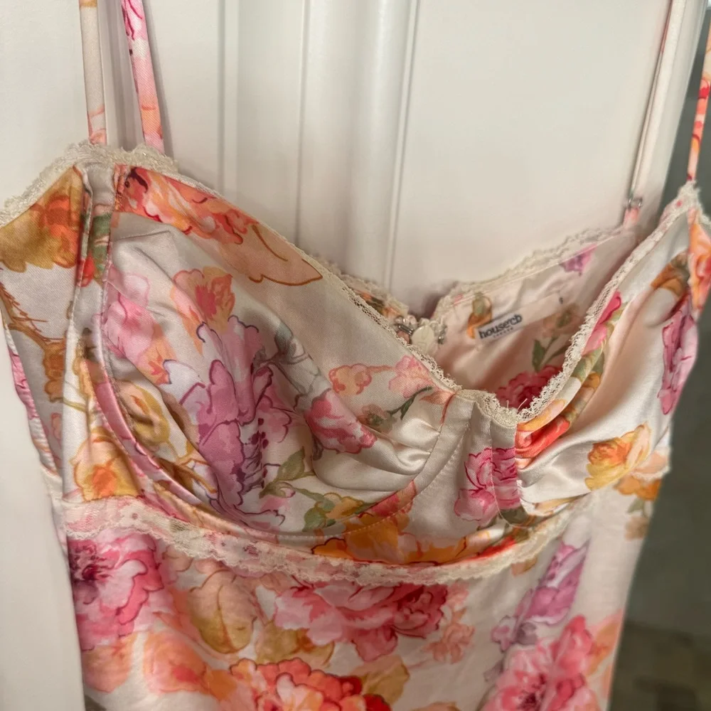 HOUSE OF CB Josefina dress - Picture 4 of 5